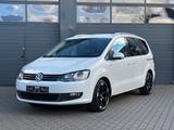 Volkswagen Sharan 2.0 TSI*Aut.*AHK*Standh.*Xenon*Navi* - Volkswagen Sharan mit Benzin-Antrieb: Kleinbus, 2.0