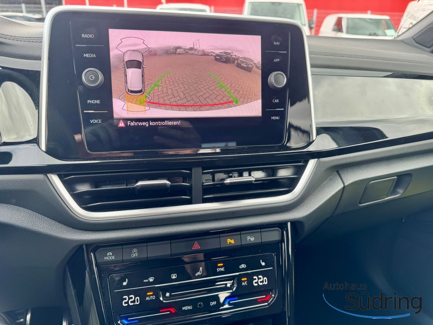 T-Roc 1,5 TSI R-Line DSG AHK Navi AppConnect