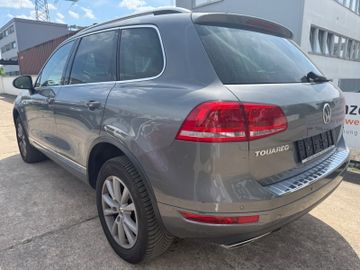 Volkswagen Touareg - 4