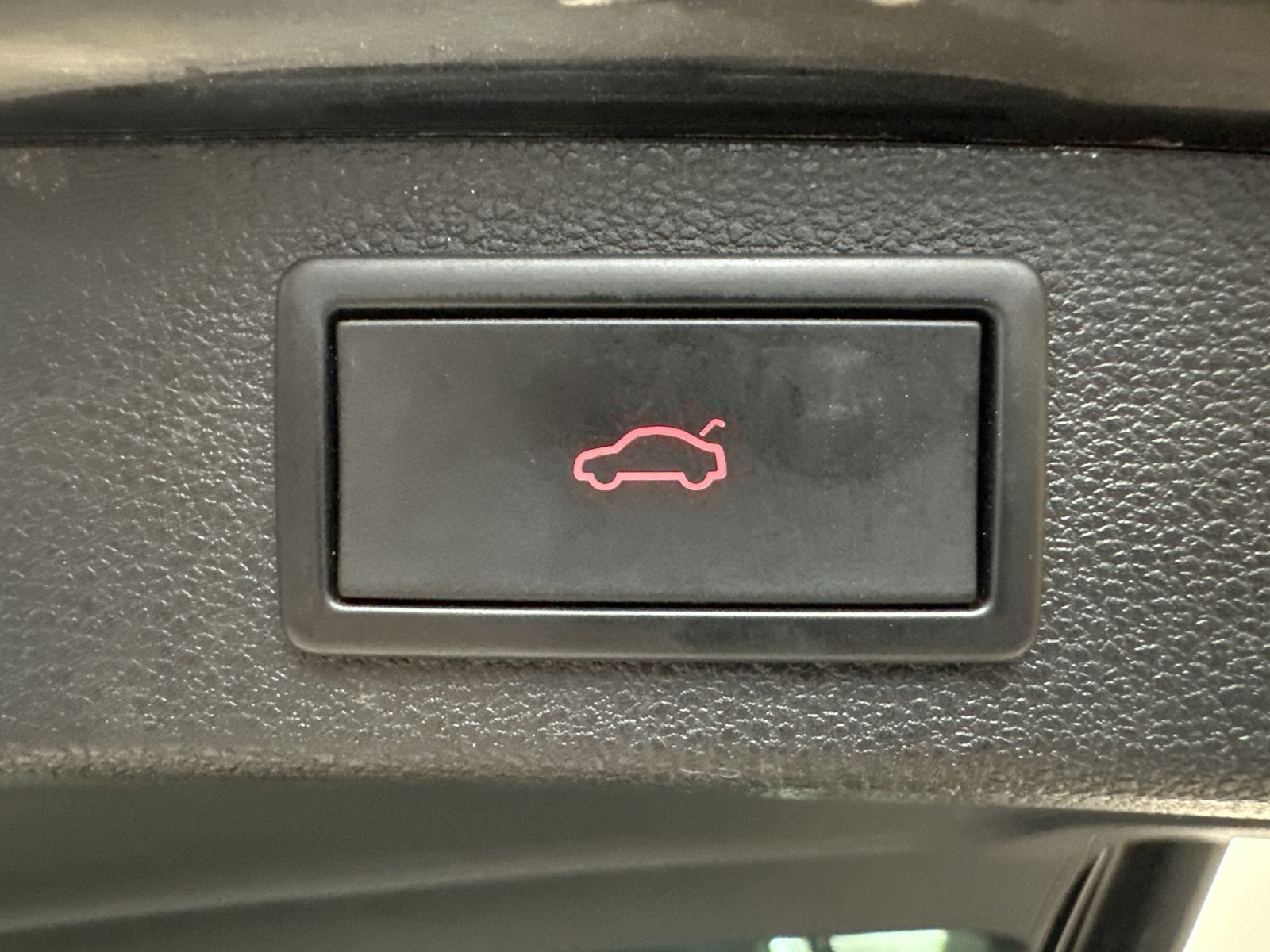 Fahrzeugabbildung SKODA Kodiaq 2.0 TDI DSG L&K NAV+LED+AHK+360°+ACC+19ZO