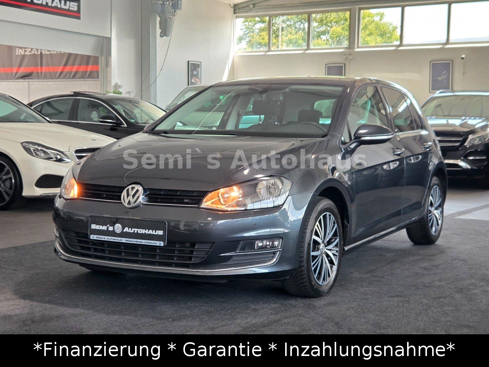 Volkswagen Golf VII Lim. Allstar BMT*Navi*6-Gang*