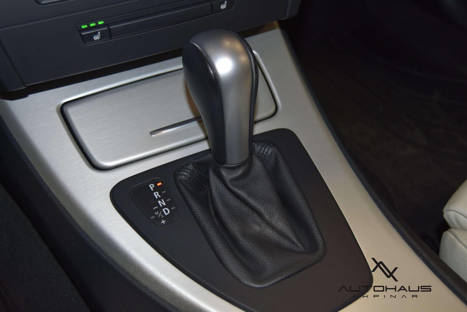 BMW 325 i Touring 218 ch • BVA • Cuir • Xénon • Sièges sport • PDC