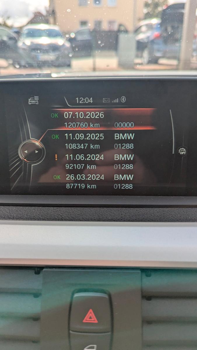 BMW 318d Touring Advantage A/T - AHK + Standheizung