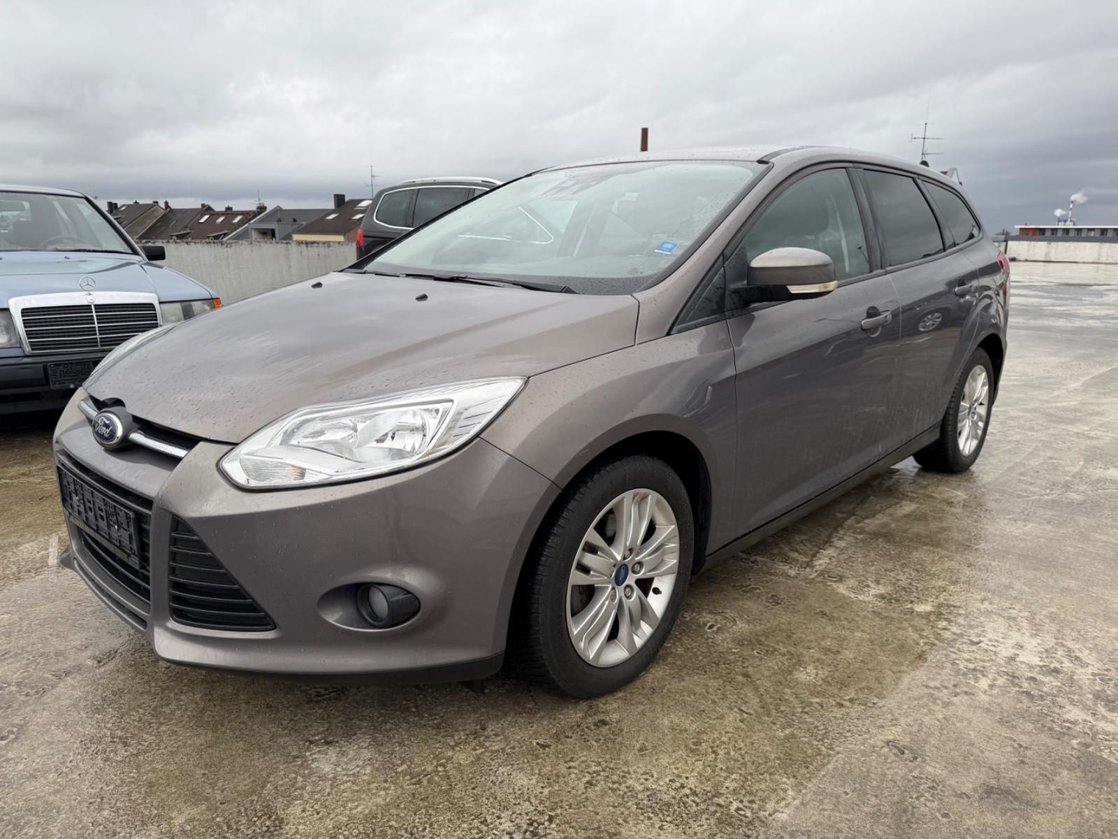 Ford Focus Turnier,Klima,Navi,Sitzheizung,ALUS,PDC