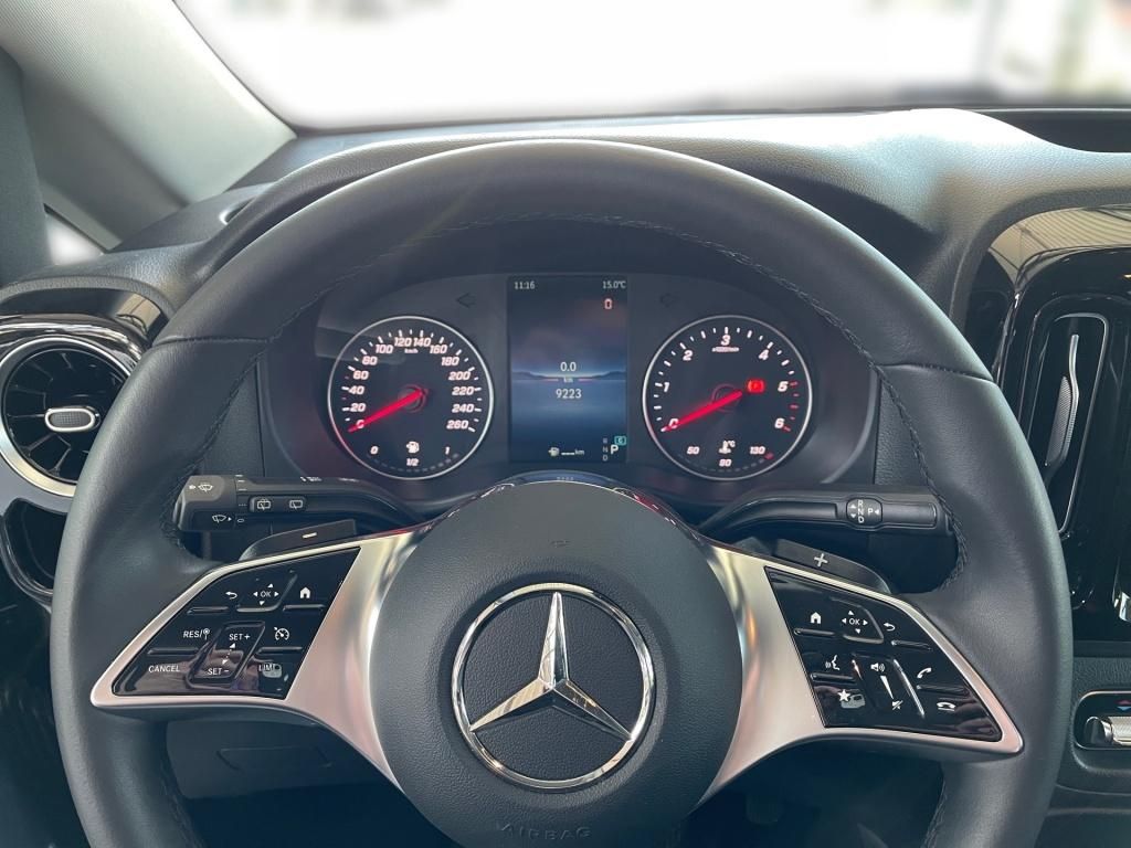 Fahrzeugabbildung Mercedes-Benz Vito 119 CDI AHK AUT Navi STH SHZ Allrad 8 Sitze