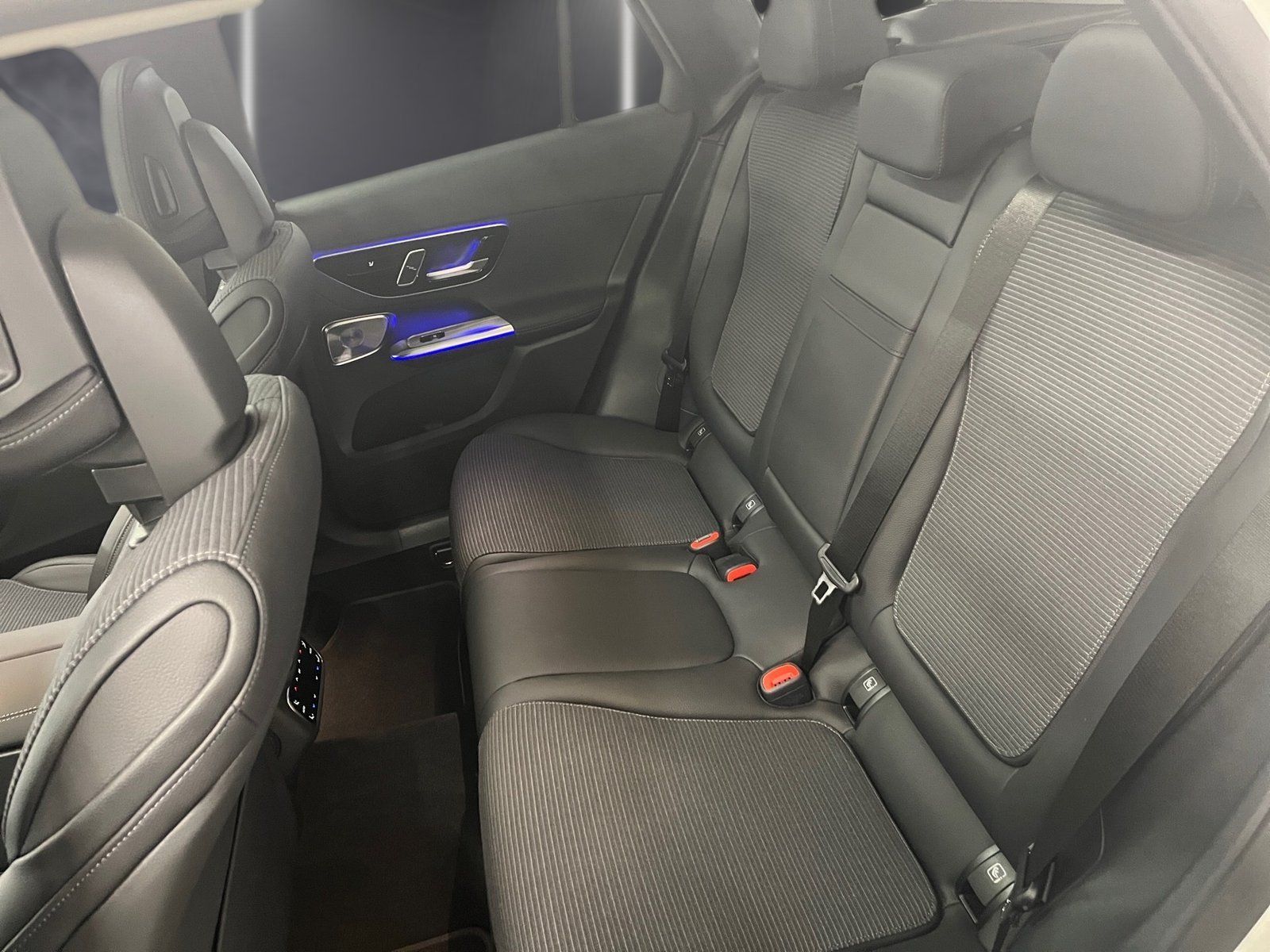 Fahrzeugabbildung Mercedes-Benz GLC 300 de 4M Avantgarde*AHK*Distronic*Pano*360*