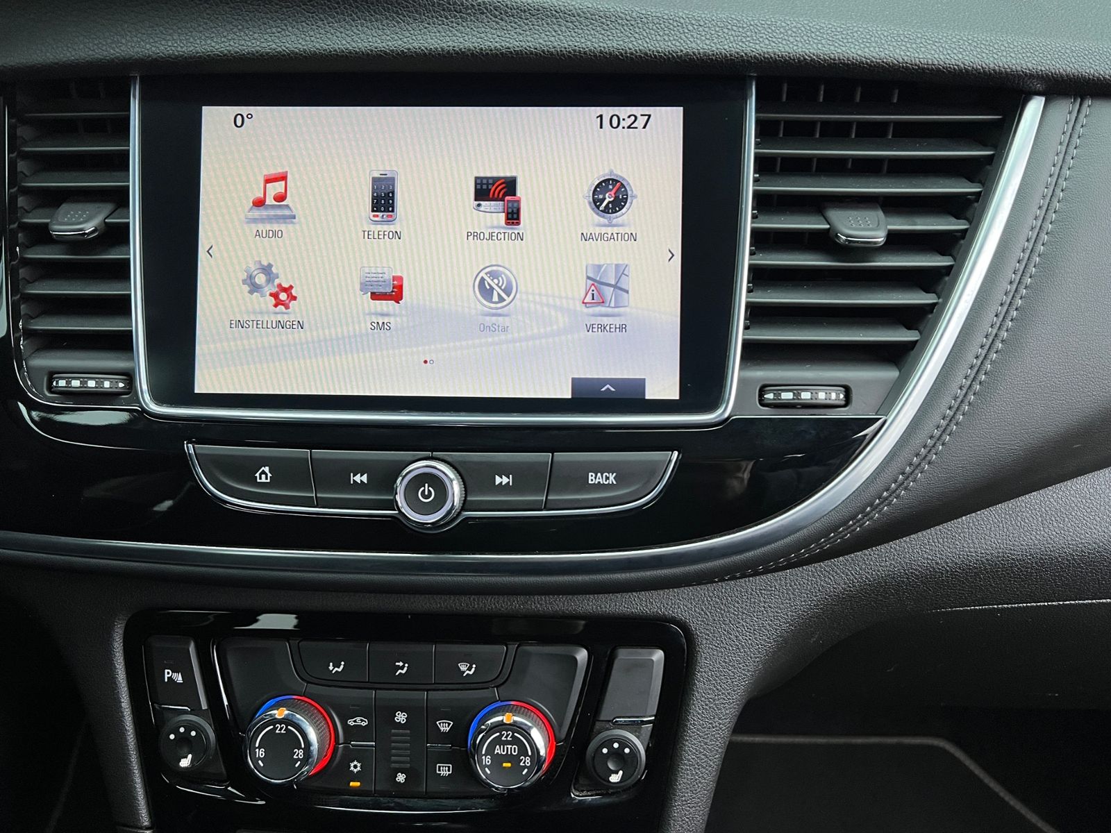 Fahrzeugabbildung Opel Mokka X Innovation 1.4 Turbo Automatik *AHK, Nav