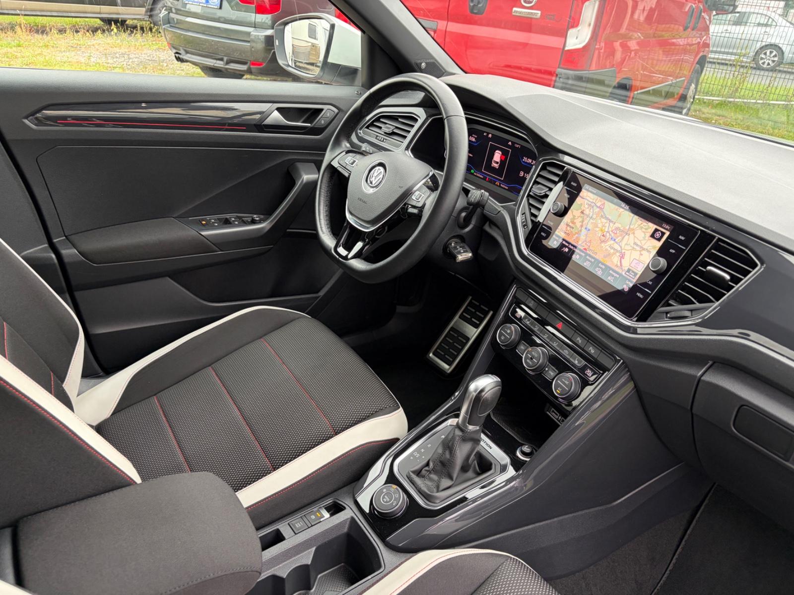 Volkswagen T-Roc Sport 4Motion+AUTOM+NAVI+TEMPOM.+PANOD.+++