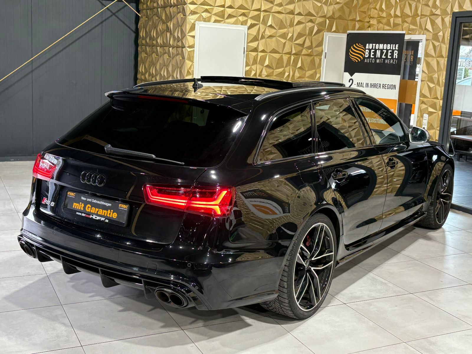 Fahrzeugabbildung Audi RS6 Avant 4.0 TFSI quattro performance/RAUTE/360