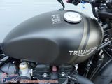 Triumph Bonneville Bobber Komplettumbau / Custom - Offers matching your search criteria