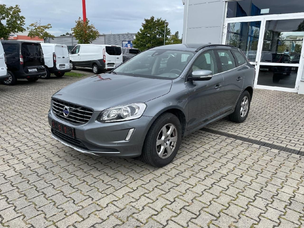 Fahrzeugabbildung Volvo XC60 Momentum 2WD