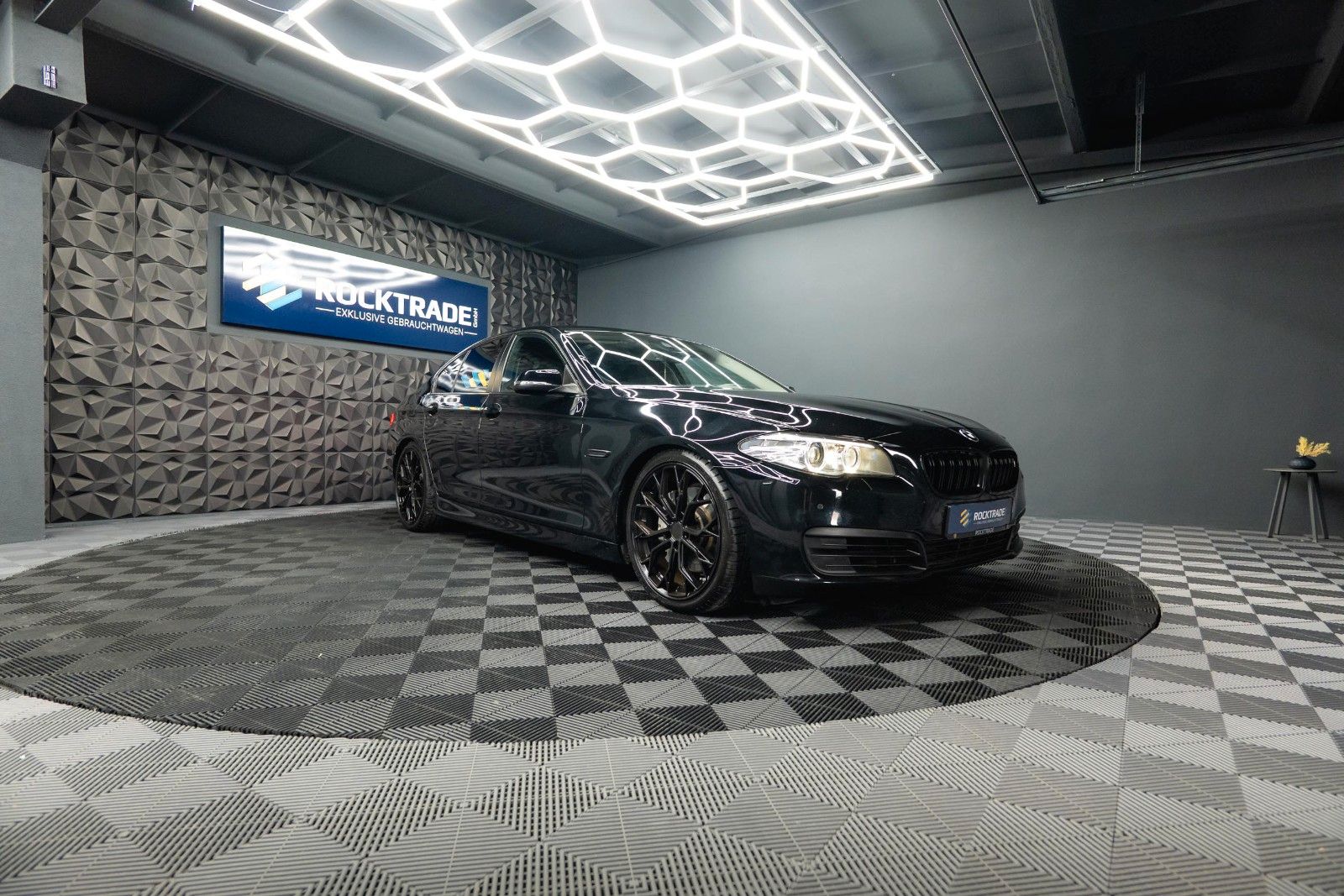 Fahrzeugabbildung BMW 535i Sport Limousine *20Zoll*REMUS*Eibach*380PS*