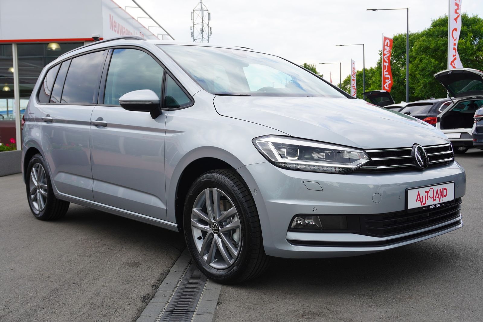 Volkswagen Touran 1.5 TSI DSG Matrix ACC Kamera AHK imagem 3