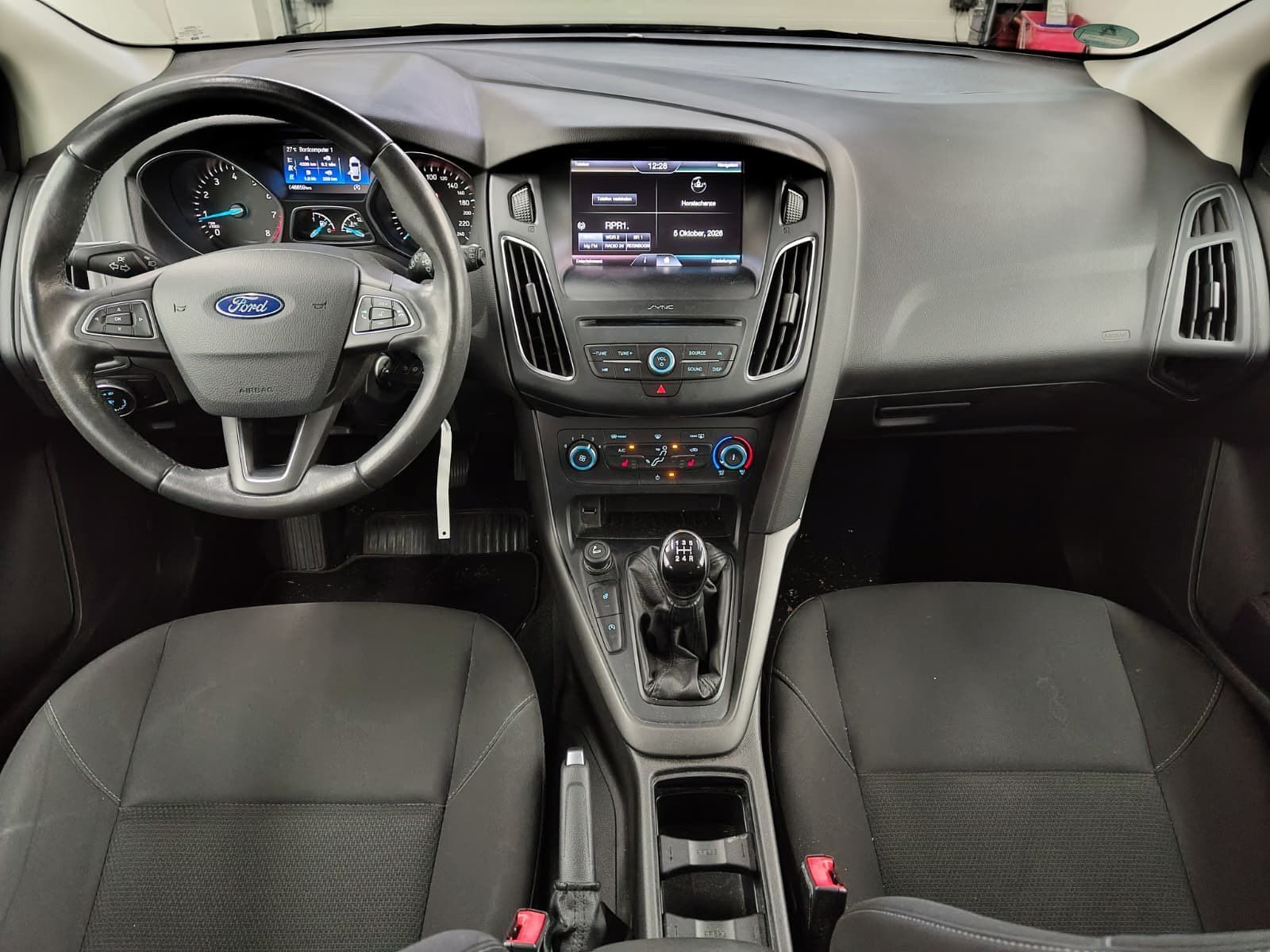 FORD Focus 1.0 EcoBoost Trend Navi SHZ LKH – Bild 11