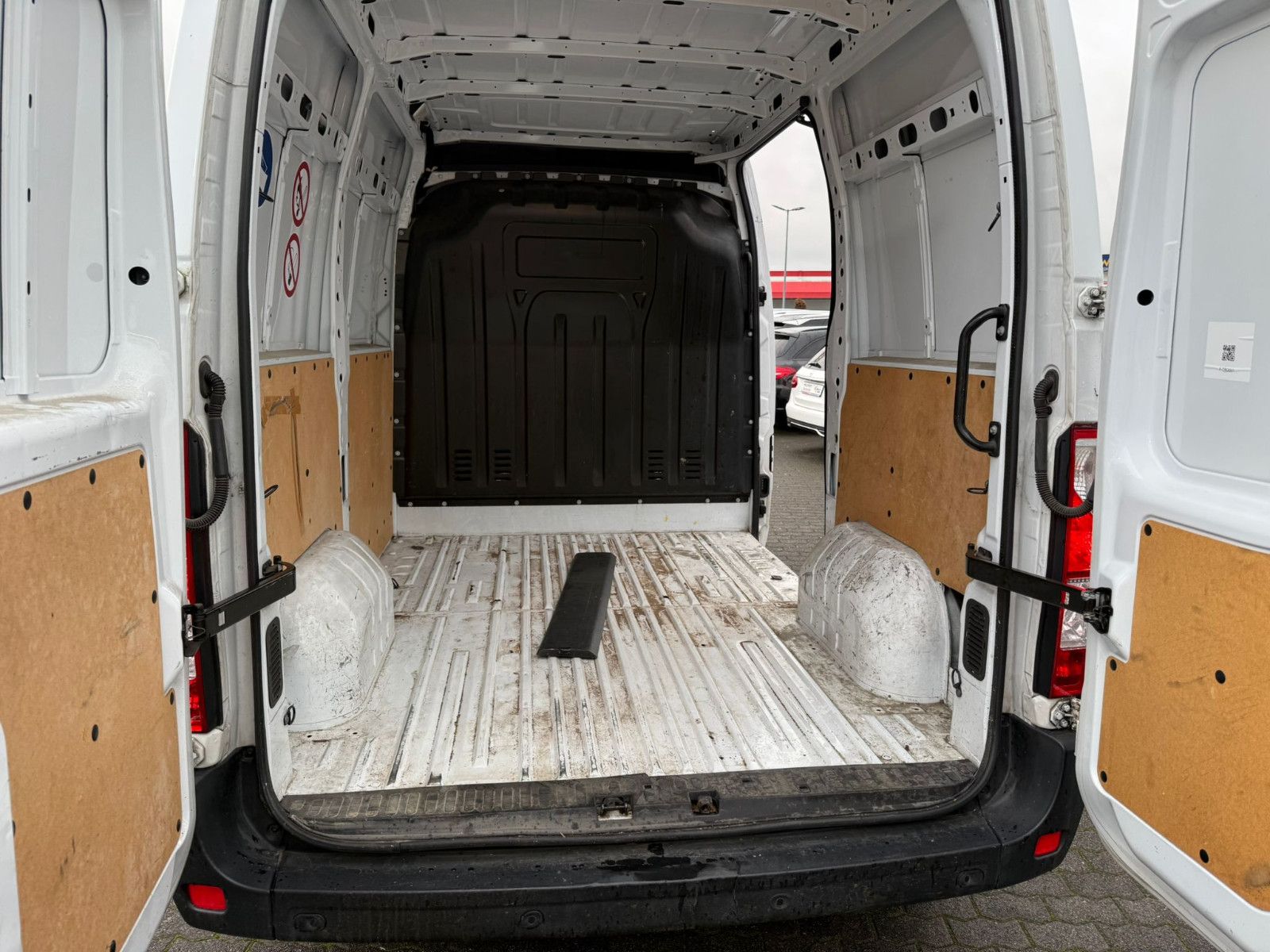 Fahrzeugabbildung Renault Master III KastenL1H2 HKa 3,5t/1.HAND/SCHECKHEFT