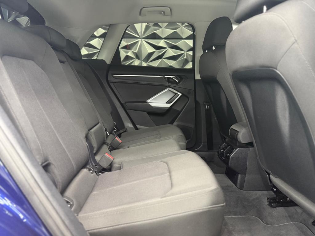 Audi Q3 40 TDI quattro S line, Foto 40 von 50