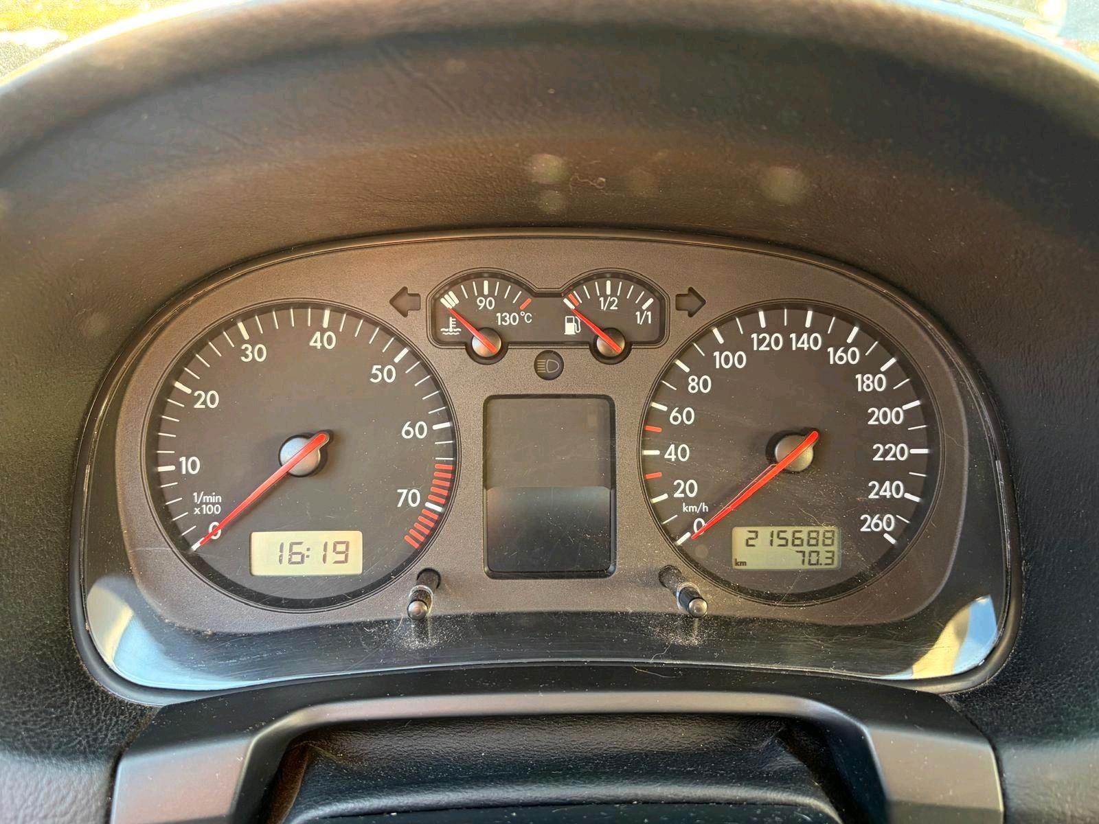 Volkswagen Golf 2005 — engine 105 HP (77kW)