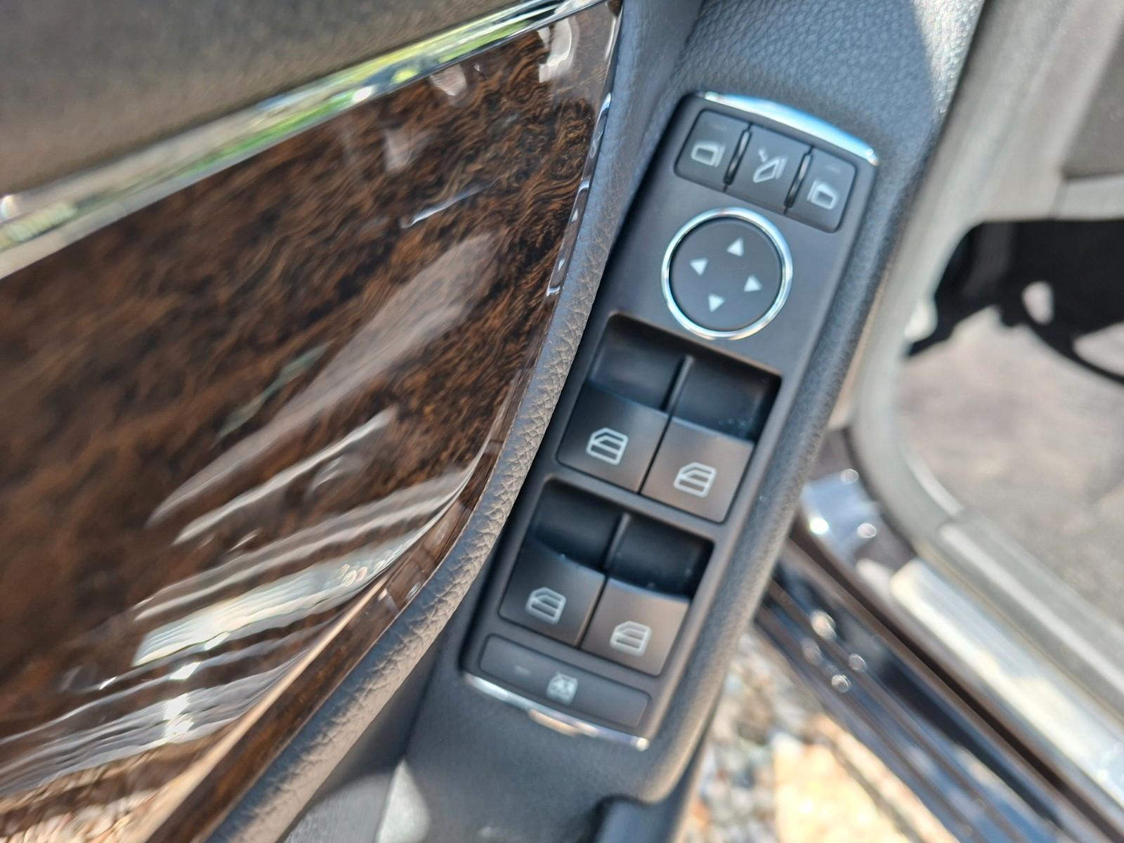 Mercedes-Benz C180 2009 — photo 9