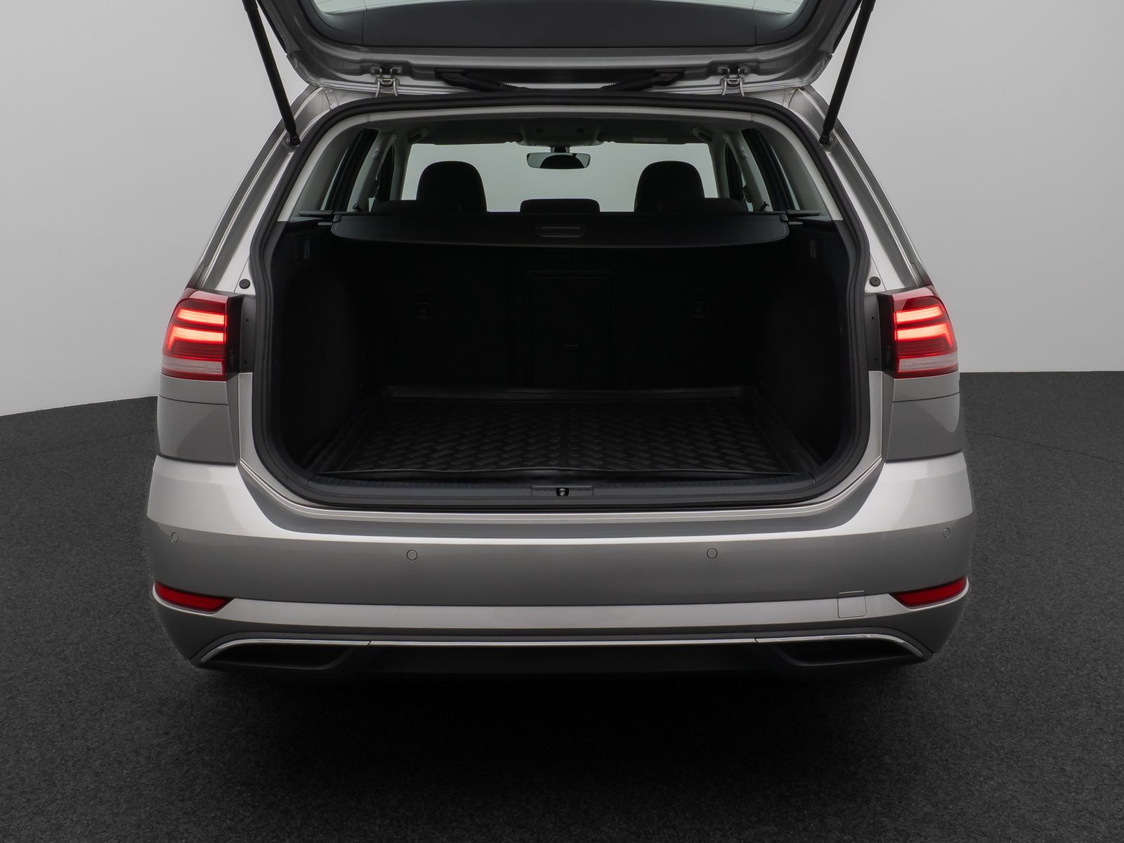 Fahrzeugabbildung Volkswagen Golf VII Variant Comfortline Navi PDC Standheiz