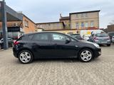 Opel Astra J Lim. 5-trg. Design Edition - Opel Astra aus 2011: J