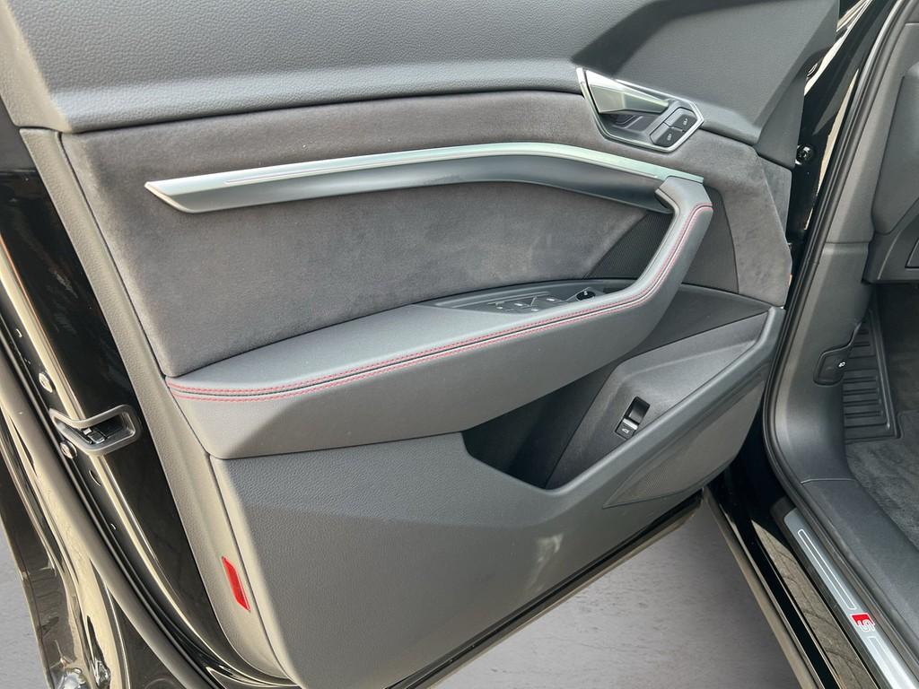 Audi Q8 e-tron S line 55 quattro *Matrix*Pano*AHK*SOH