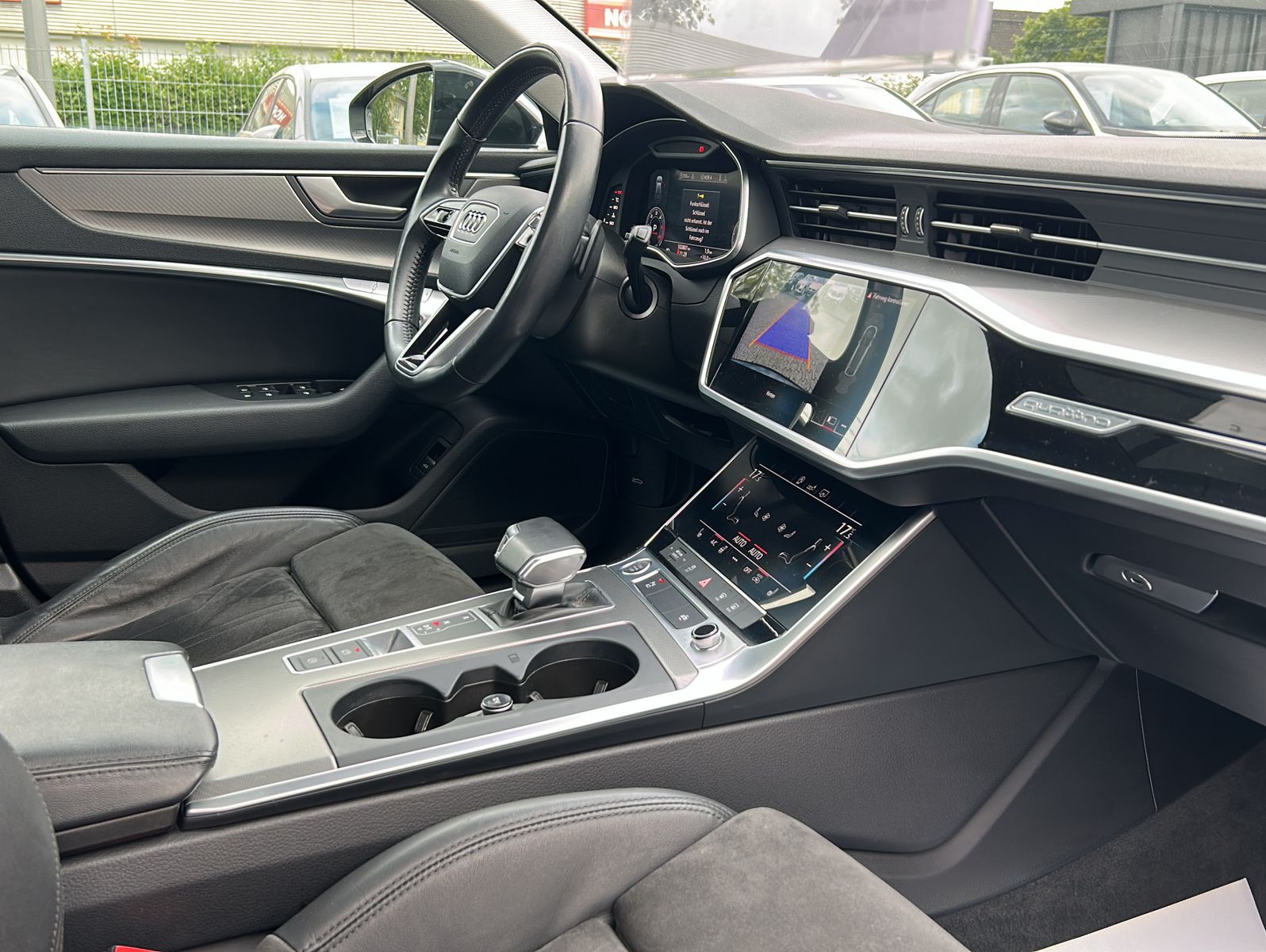 Fahrzeugabbildung Audi A6 Avant 45 TDI quattro SPORT