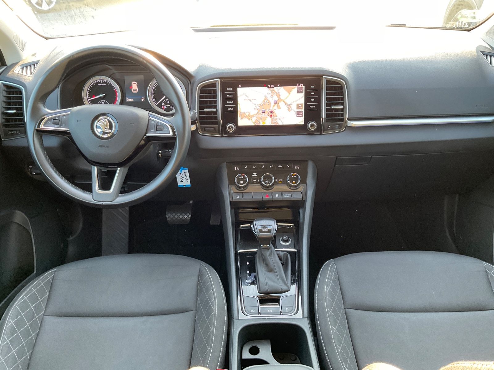 Fahrzeugabbildung SKODA Karoq 1.5 TSI DSG,CarPlay,Kamera