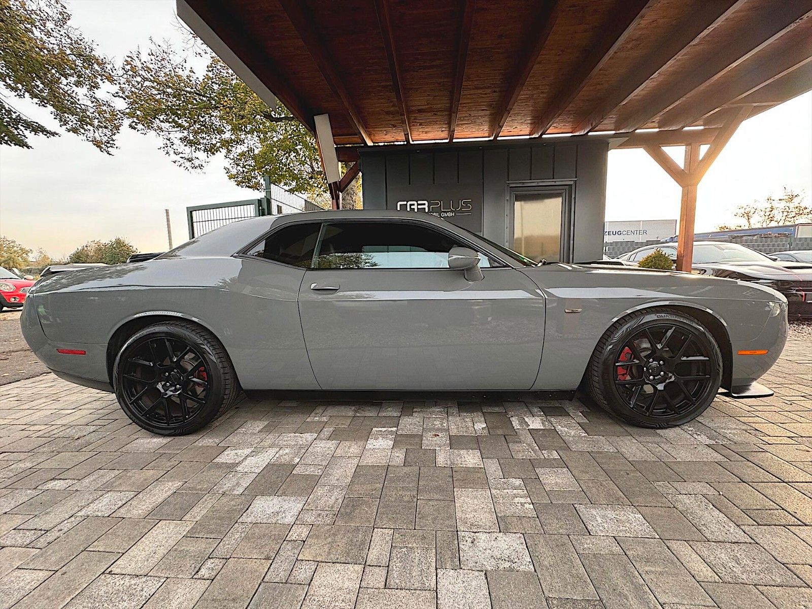 Fahrzeugabbildung Dodge Challenger 5.7 HEMI V8 R/T Performance SHAKER