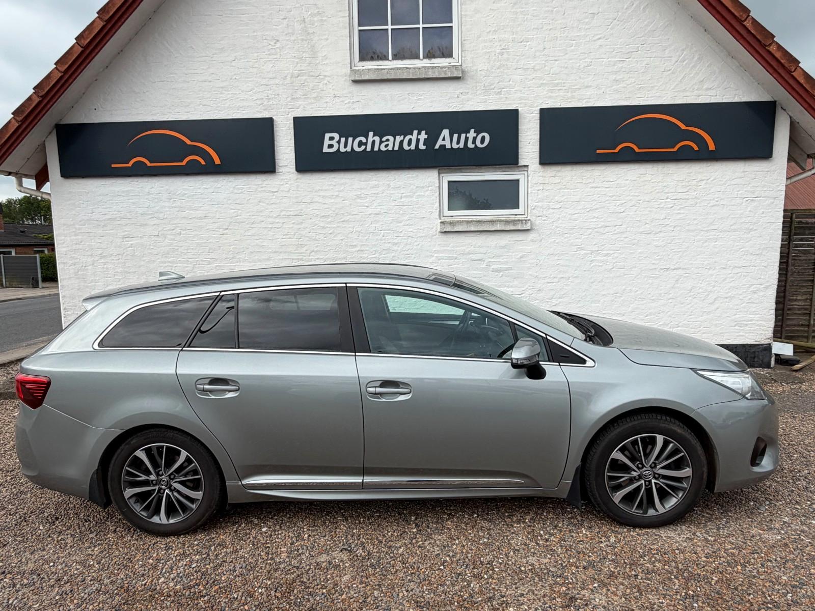 Toyota Avensis T2