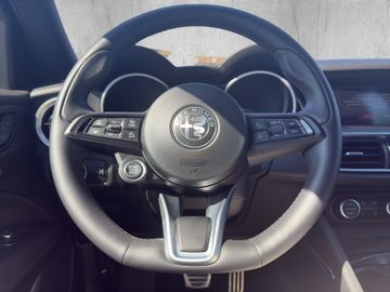 Alfa Romeo Stelvio TI 2.0 Turbo *LENKRADHEIZUNG*KEYLESS*