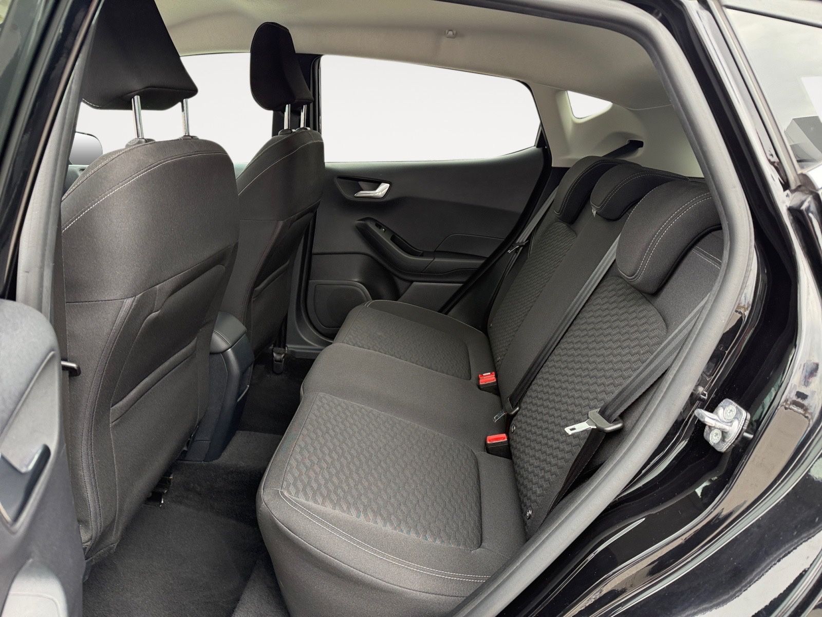 Fahrzeugabbildung Ford Fiesta Titanium X Navi