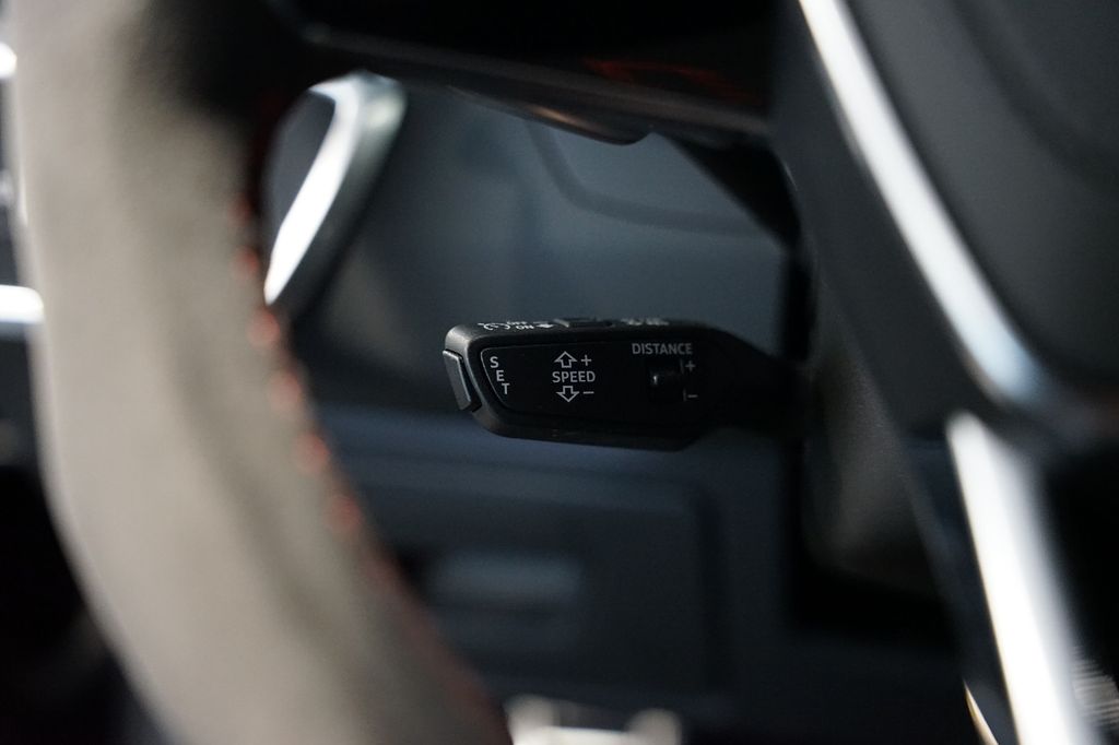 AUDI RS6 performance | RS-Designpaket+ | Pano | HuD AUDI RS6 performance | RS-Designpaket+ | Pano | HuD