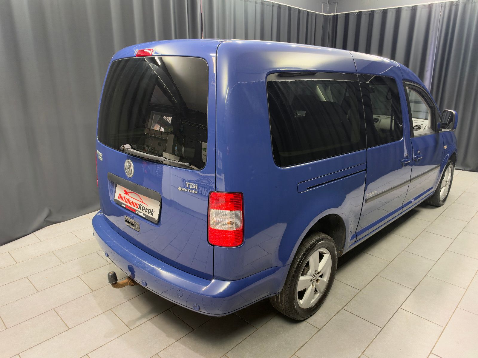 Fahrzeugabbildung Volkswagen Caddy Maxi Life Team 4Motion |AHK|PDC|7-SITZER
