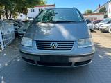 Volkswagen VW Sharan 1,8  Klima,1 Hand - gebrauchte VW Sharan aus dem Jahr 2004