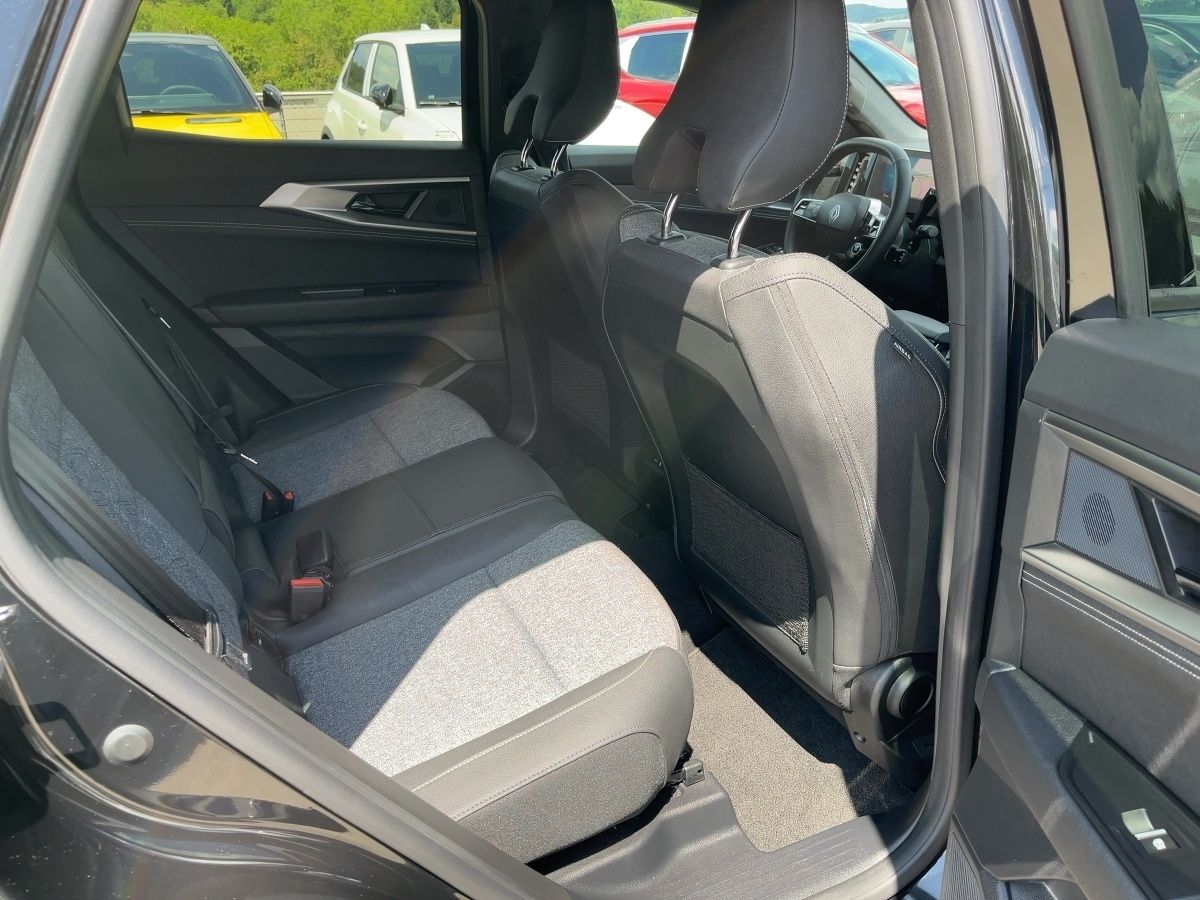 Fahrzeugabbildung Renault Austral Techno Full Hybrid E-Tech 200 ABS ESP ZV