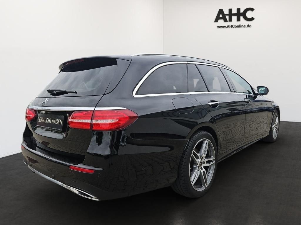 Fahrzeugabbildung Mercedes-Benz E 300 d T AMG ACC HUD Navi LED SHZ KeyLess Sport