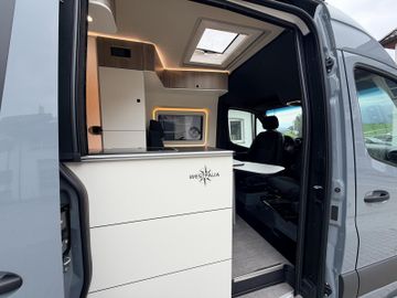 Westfalia James Cook 600 D Premium 18 Lithium SOLAR AHK