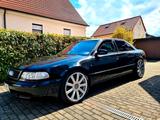 Audi A8 3.7 quattro tiptronic -