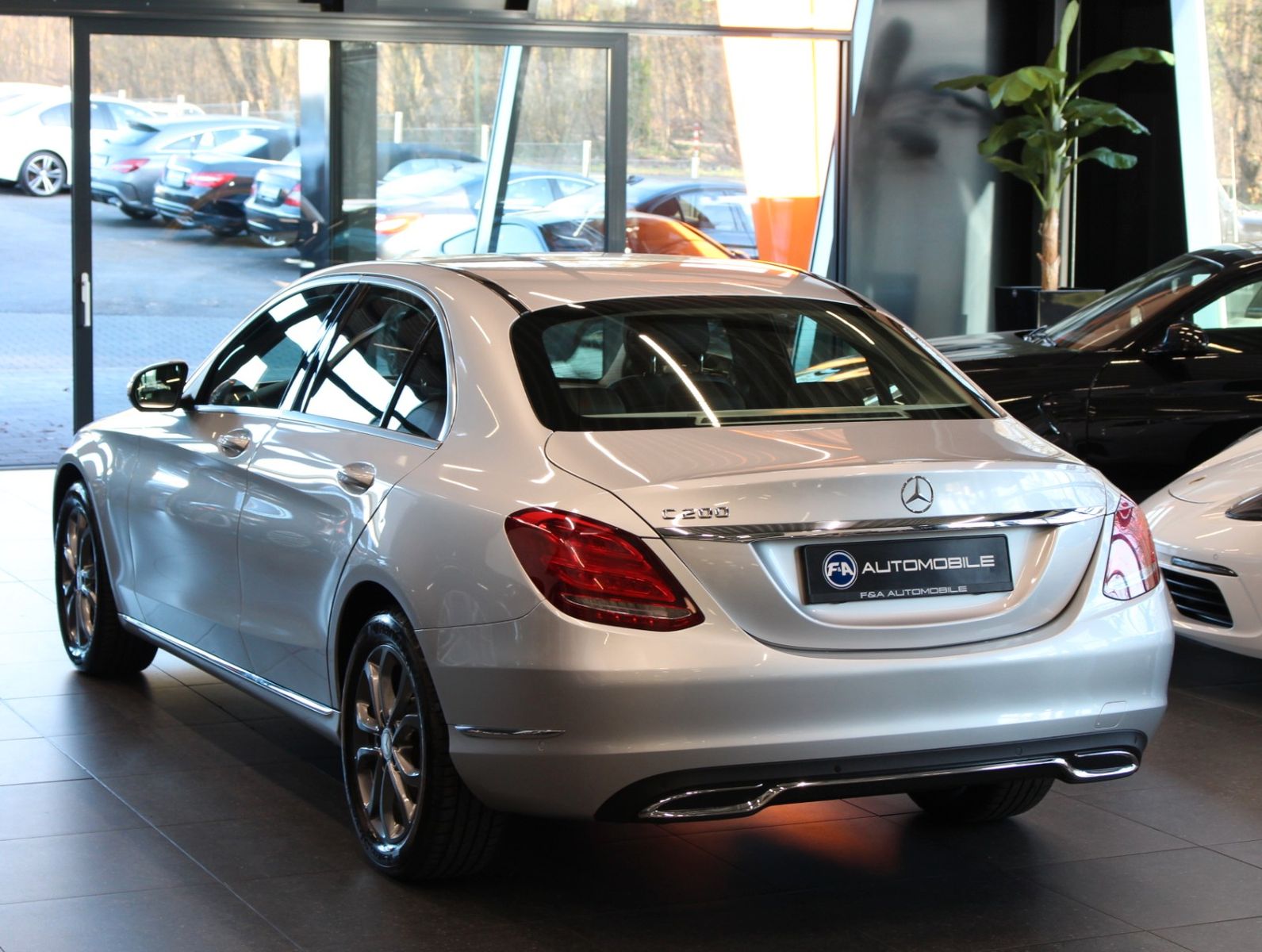 Fahrzeugabbildung Mercedes-Benz C 200 AVANTGARDE*2.Hand