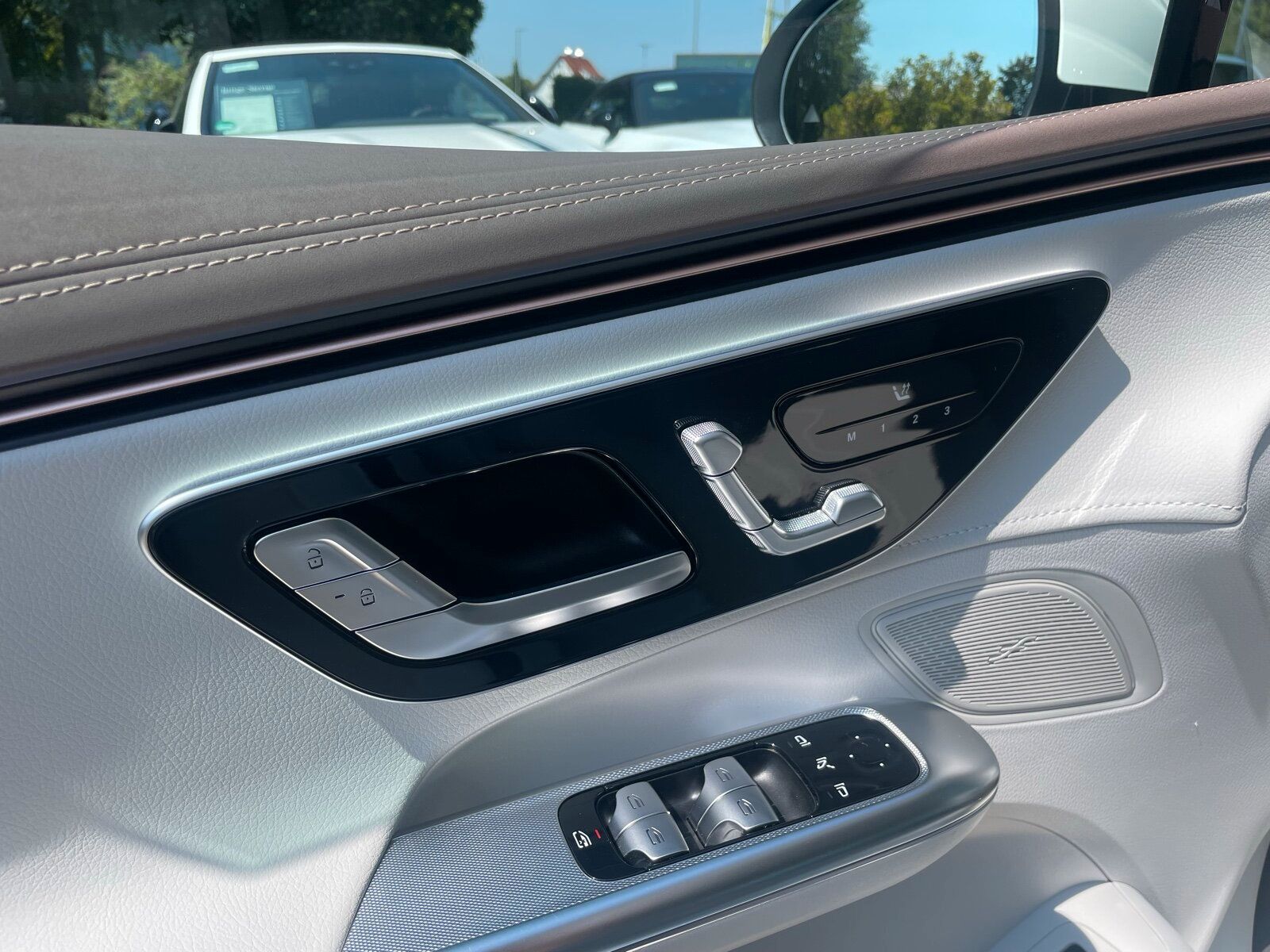 Mercedes-Benz EQE 300 ADVANCED BEIGE AHK DISTRO KEYLESS MEMOR foto 16