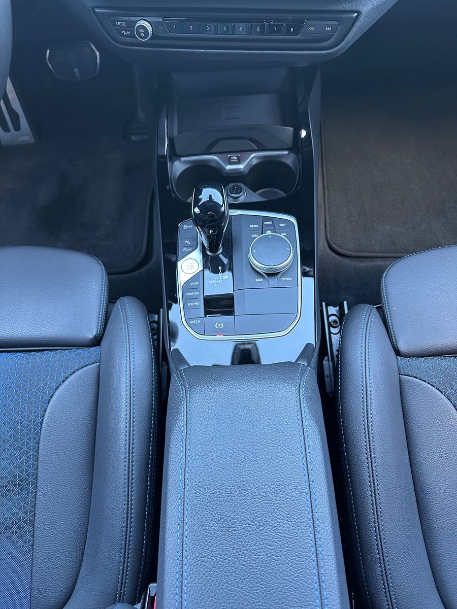 Fahrzeugabbildung BMW 118 i M-Sport NAV+LED+KAMERA+H&K+DA