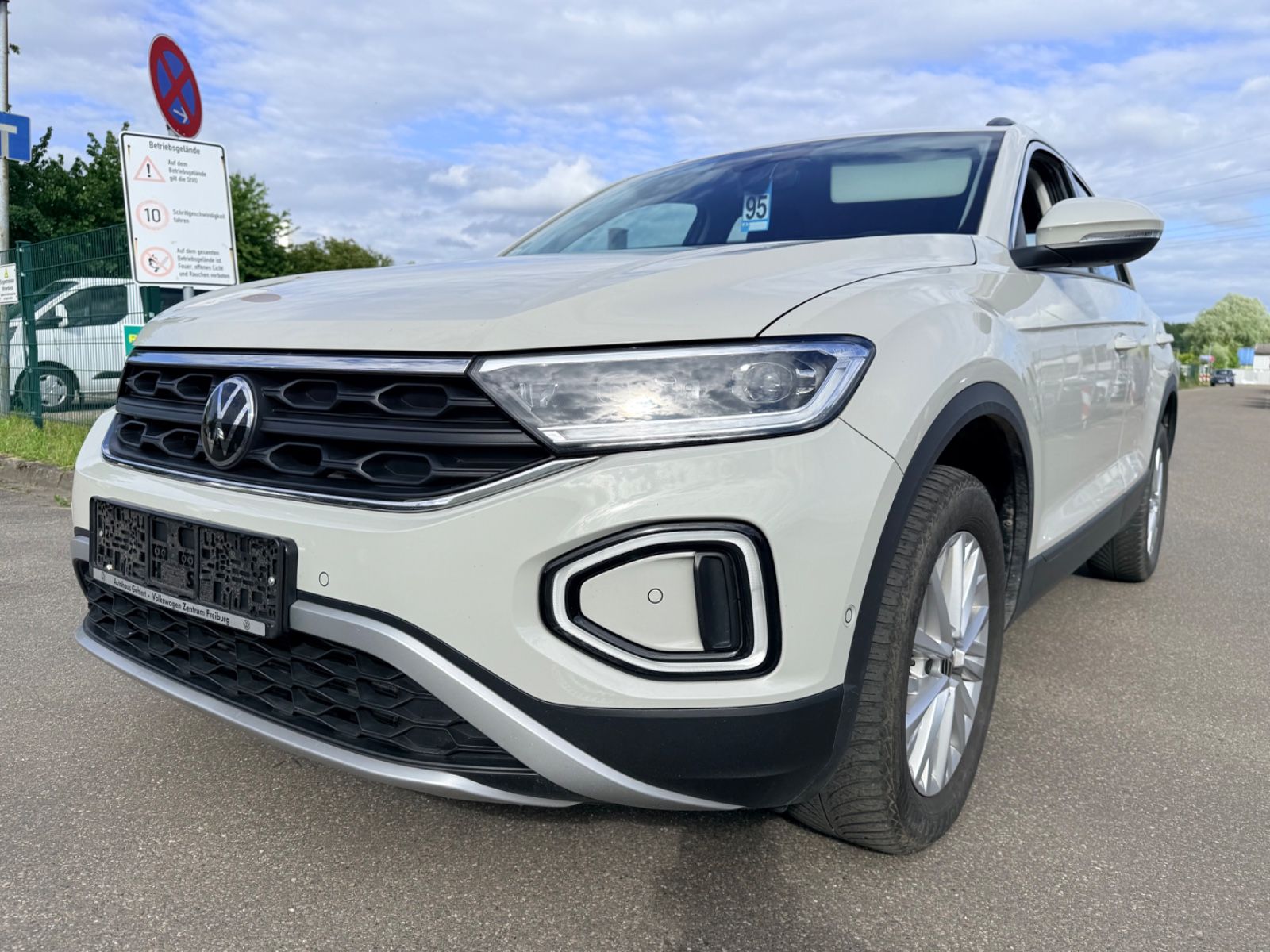 Volkswagen T-Roc Life