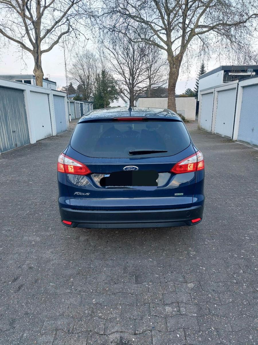 Ford Focus 2014 — engine 103 HP (76kW)
