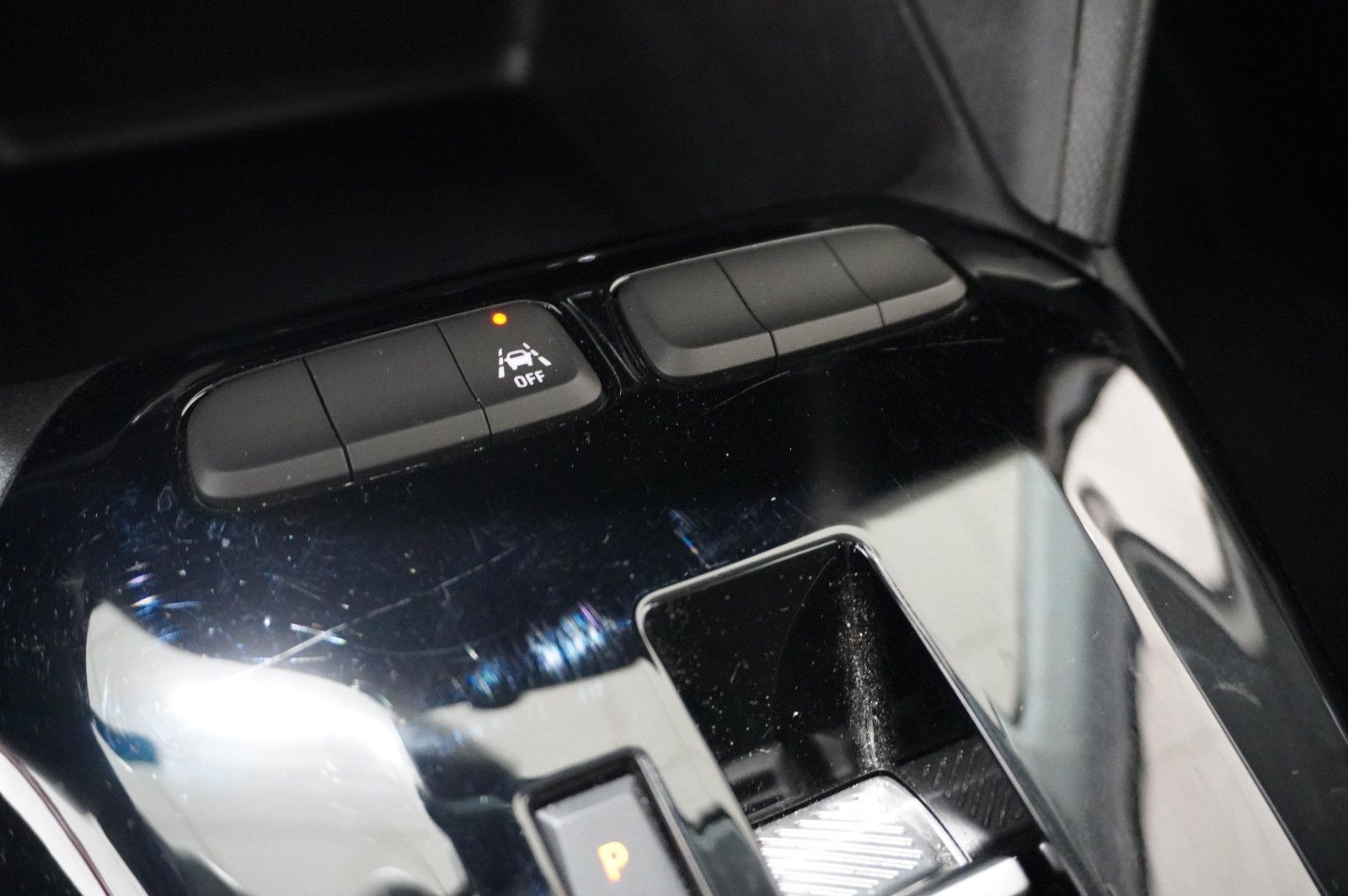 Fahrzeugabbildung Opel Corsa-e F EDITION 7KW NAVI/VIRT/TEMP/DAB/WÄRMEP.