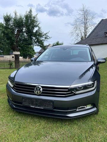 VW Passat Variant 1.6 TDI DSG Comfortline Varia...