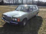 Mercedes-Benz 230TE W123 - Mercedes-Benz E 230: Kombi