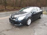 Toyota Avensis Basis - Toyota Avensis mit Diesel-Antrieb: Limousine