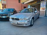 Jaguar X-Type Jaguar X-Type 2.5 V6 24V cat Execu - Jaguar mit LPG-Antrieb