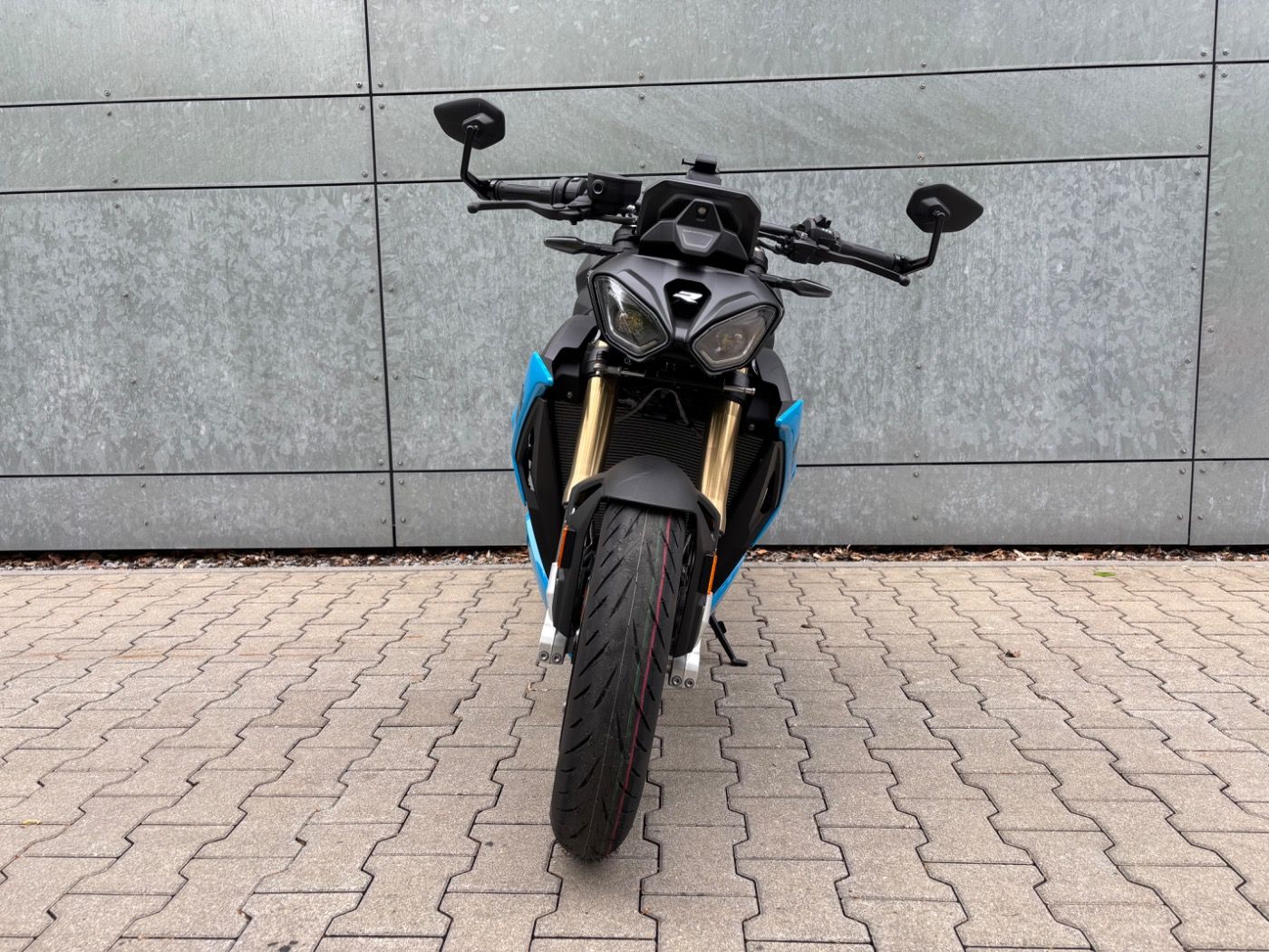Fahrzeugabbildung BMW S 1000 R Style Sport 2 Pakete Akrapovic