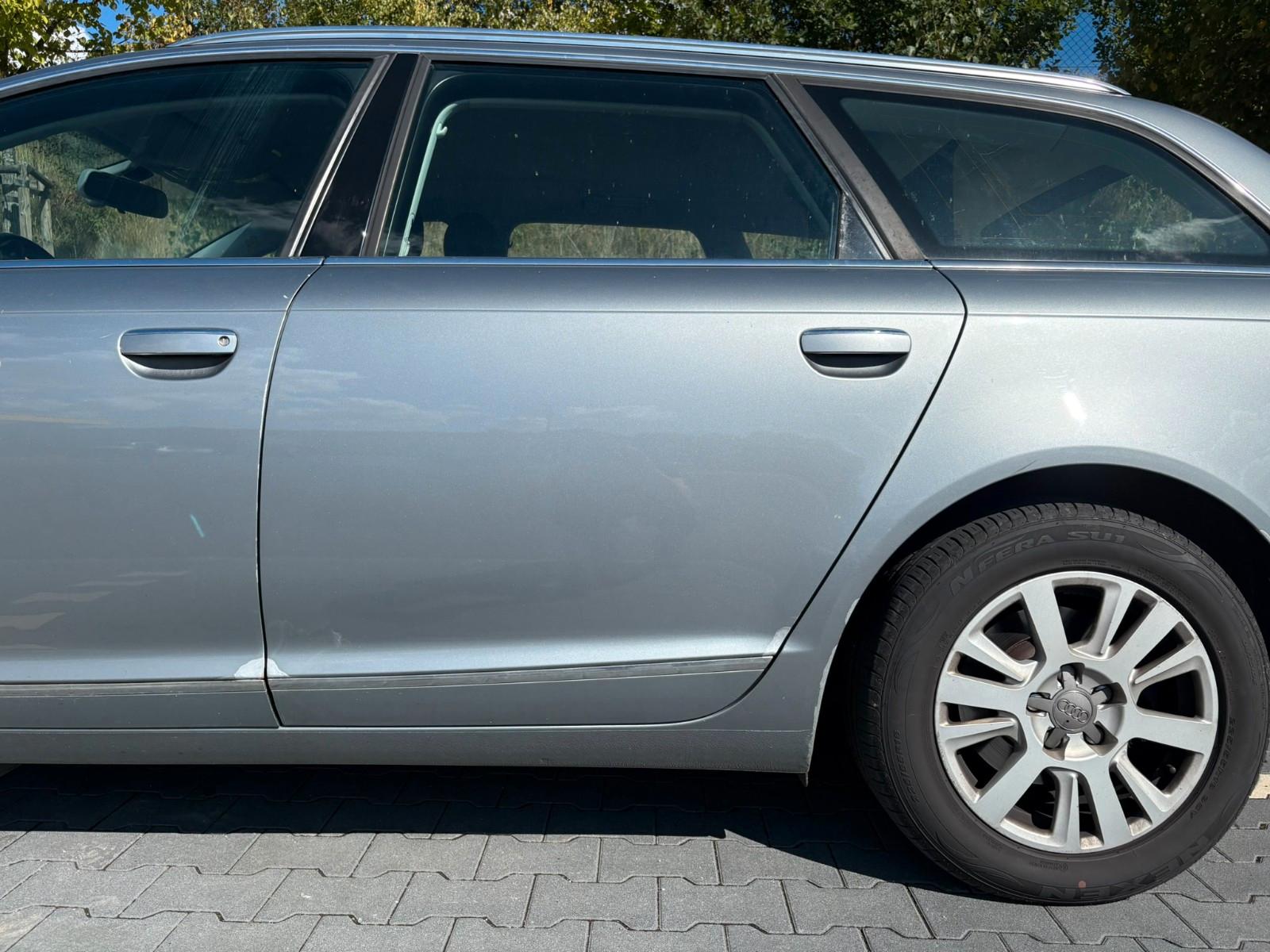Audi A6 2010 — interior